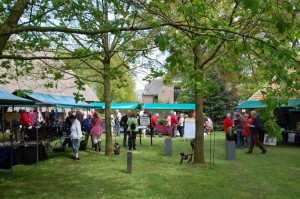 gezellige drukte rondom De Wheem